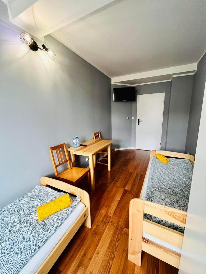 Hostel Woku Swiebodzice Exterior photo